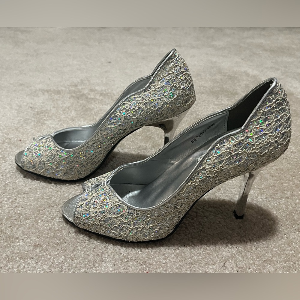 Touch ups glitter & lace type heel sz 8